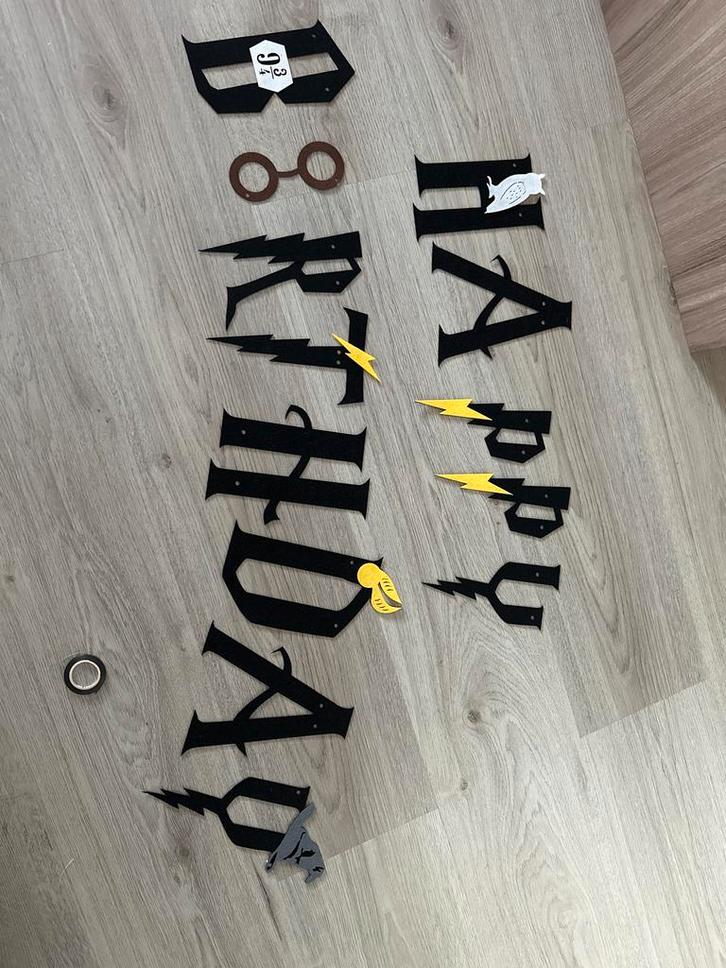 Harry Potter Verjaardag Slinger - Vilt, Hobby en Vrije tijd, Feestartikelen, Nieuw, Ophalen of Verzenden