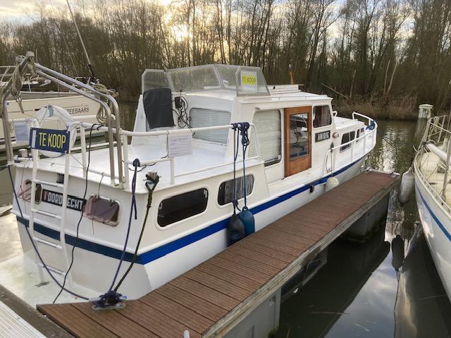 RIO kruiser 1970, 10m, Watersport en Boten, Motorboten en Motorjachten, Zo goed als nieuw, Staal, 9 tot 12 meter, Diesel, Binnenboordmotor