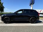 Volvo XC60 2.0 T8 Plug-in hybrid AWD Plus Black Edition | 36, Auto's, Volvo, Stof, Gebruikt, Euro 6, 4 cilinders