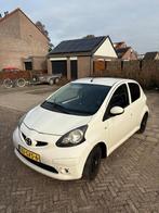 APK TOT MEI 2026Toyota Aygo 1.0 2008, Auto's, Voorwielaandrijving, 4 stoelen, Origineel Nederlands, Handgeschakeld