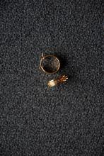 Gold plated oorringen met doorsnede van 1,5 cm, Overige materialen, Hangers, Verzenden, Nieuw