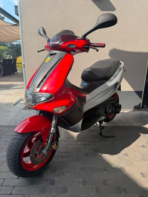 ⭐️Gilera runner sp pro 13408 kilometer zeer nette staat⭐️, Fietsen en Brommers, Scooters | Piaggio, Zo goed als nieuw, Overige modellen