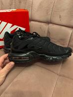 Nike TN Air Max Plus Triple Black • Maat 44, Kleding | Heren, Schoenen, Ophalen of Verzenden, Zo goed als nieuw, Zwart
