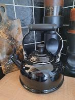 LE CREUSET Fluitketel zwart 1,6 liter Nieuw, Witgoed en Apparatuur, Waterkokers, 2 liter of meer, Ophalen of Verzenden, Nieuw