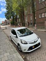 Toyota Aygo 1.0 12V Vvt-i 5DRS 2014 Wit, Auto's, Voorwielaandrijving, Stof, 4 stoelen, Handgeschakeld