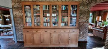 Imposante Teakhouten Vitrine- / Boekenkast  beschikbaar voor biedingen