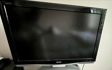 Goed werkende tv, diameter 93cm beschikbaar voor biedingen