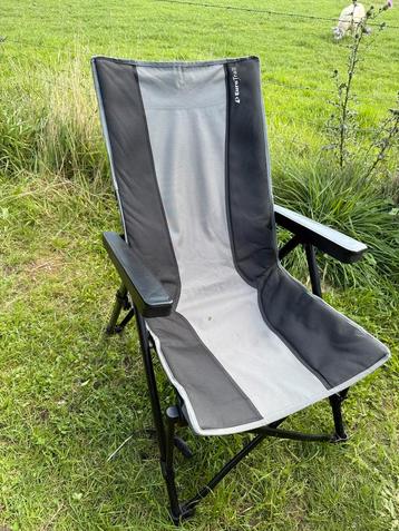 2 nieuwe stoelen beschikbaar voor biedingen