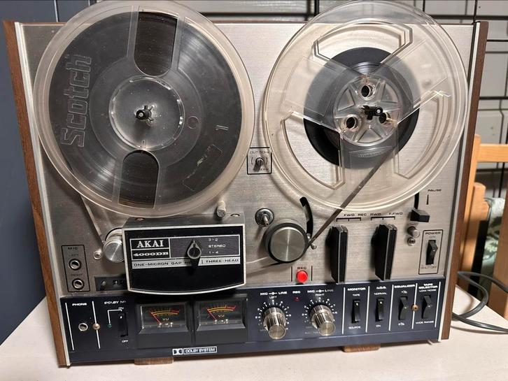 Akai 4000DB bandrecorder + spoelen en tapes (vintage HiFi), Audio, Tv en Foto, Bandrecorders, Bandrecorder, Met banden, Ophalen of Verzenden