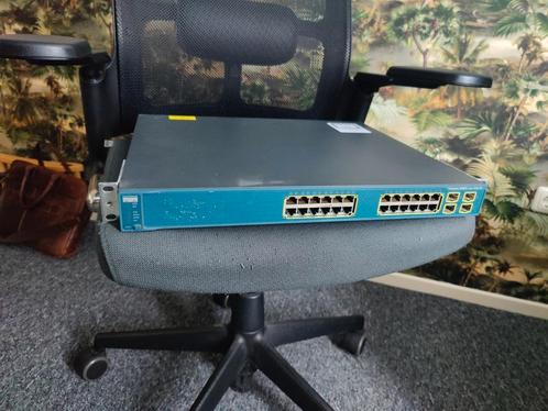 Cisco Catalyst 3560G PoE-24, Computers en Software, Netwerk switches, Gebruikt, Ophalen