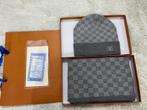 LV mutsen en sjaals te koop!, Ophalen of Verzenden, Nieuw, Overige maten, Muts