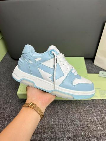 OFF-WHITE “ Out of office “ sneakers  beschikbaar voor biedingen