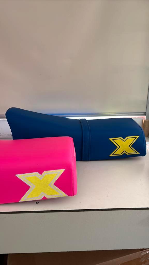 Suzuki Ts 50 Xk / Tsx Buddyseat Nos en Replica Model 84-88, Fietsen en Brommers, Brommeronderdelen | Oldtimers, Nieuw, Overige merken