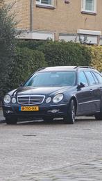 Mercedes-Benz E-Klasse 5.5 E500 Combi 4MATIC AUT 2007 Blauw, Auto's, Mercedes-Benz, Automaat, Blauw, 120 €/maand, Leder