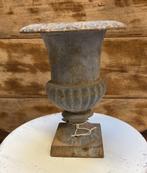 Brocante gietijzeren Louvre vaas - tuinvaas, Tuin en Terras, Bloembakken en Plantenbakken, Gebruikt, Minder dan 30 cm, Minder dan 60 cm