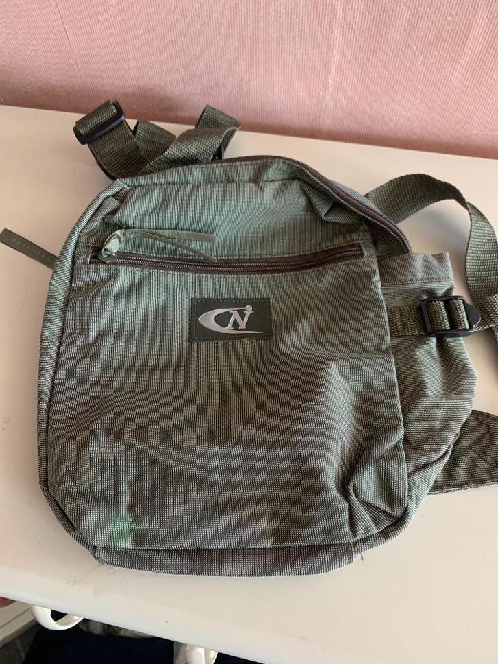 Leuke schouder/crossbody tasje(nr.28 D3), Sieraden, Tassen en Uiterlijk, Tassen | Reistassen en Weekendtassen, Gebruikt, Groen