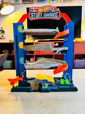 Hot Wheels Stunt Garage beschikbaar voor biedingen