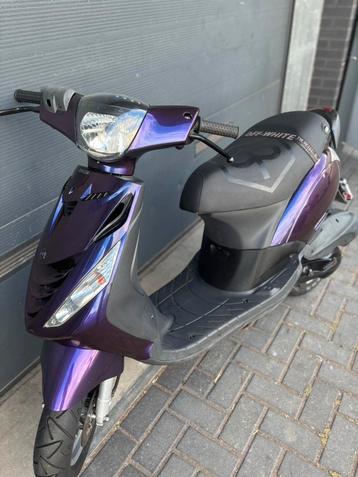 Zip 172cc skr Lx KANON beschikbaar voor biedingen
