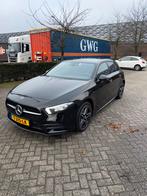 Mercedes-Benz A 250e AMG Line | 2021 | Dealer onderhouden |, 4 cilinders, Alcantara, Zwart, 1600 kg