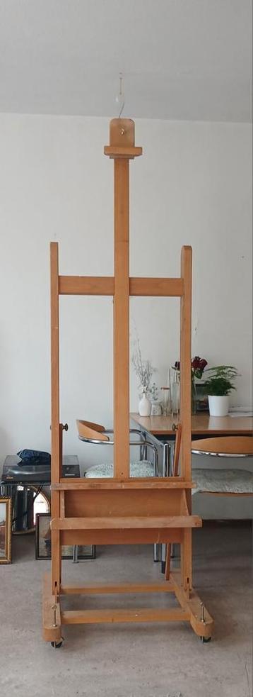 Diverse schildersezels,  hout/metaal beschikbaar voor biedingen