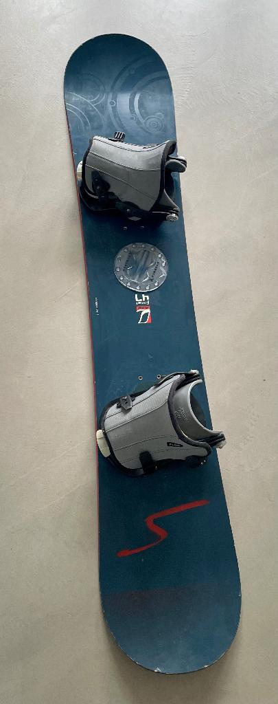 Snowboard Flow 147 incl Flow bindingen, Sport en Fitness, Ophalen, Gebruikt, Board