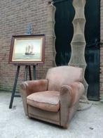 Oude antiek vintage leren moustache clubfauteuil, Ophalen of Verzenden