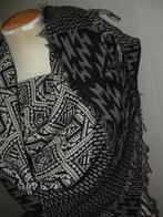 Grote driehoek das sjaal, 2 kanten draagbaar grijs / zwart, Kleding | Dames, Ophalen of Verzenden, Zo goed als nieuw, Maat 46/48 (XL) of groter
