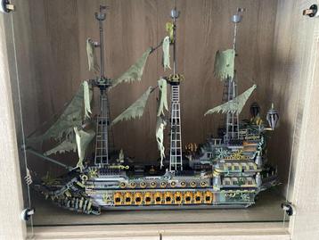 Lego Flying Dutchman (set 40113) beschikbaar voor biedingen
