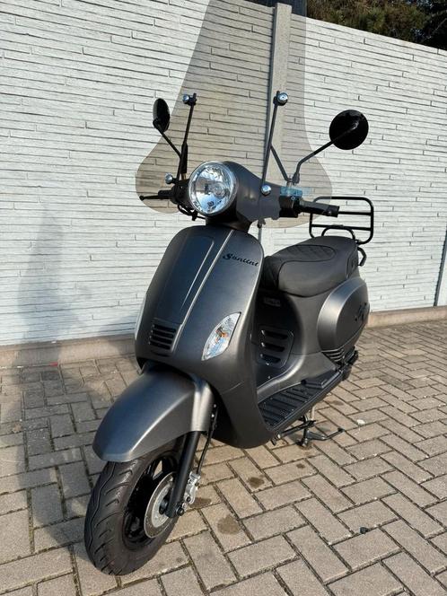 Santini Capri EFI, Fietsen en Brommers, Scooters | Overige merken, Zo goed als nieuw, Ophalen