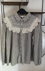 Ba&sh gestreepte blouse met kant - Maat M, Ophalen of Verzenden, Zo goed als nieuw, Maat 38/40 (M), Wit