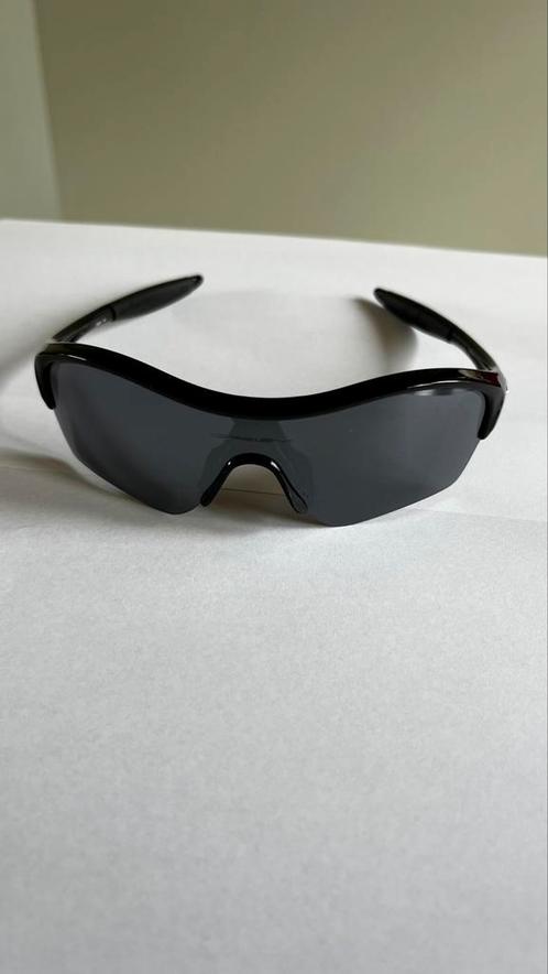 Oakley Enduring sportbril in nieuwstaat! Incl. hardcase etui, Sport en Fitness, Wielrennen, Zo goed als nieuw, Overige typen, Ophalen of Verzenden
