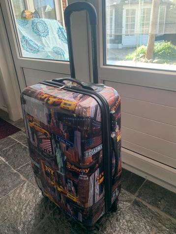 Koffer met 4 wielen beschikbaar voor biedingen