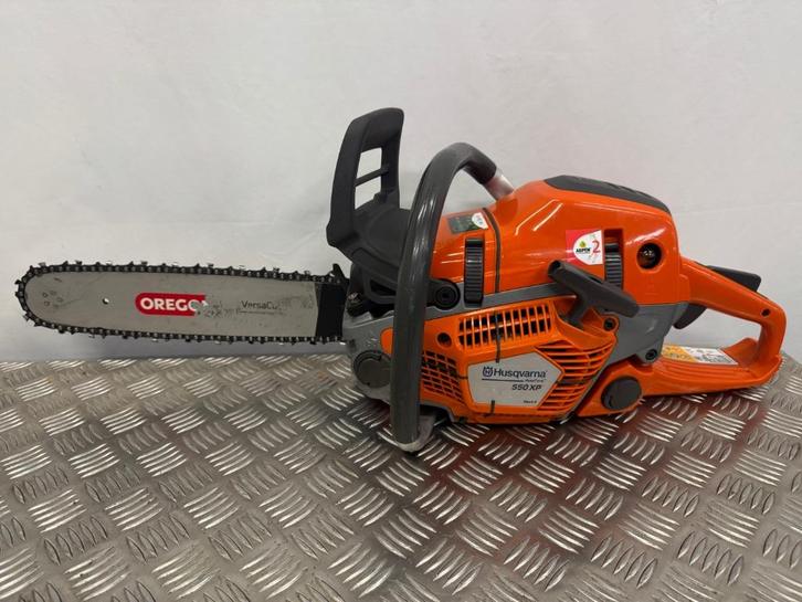 Motorkettingzaag Husqvarna 550XP, Tuin en Terras, Hand-tuingereedschap, Zo goed als nieuw, Overige soorten, Ophalen of Verzenden