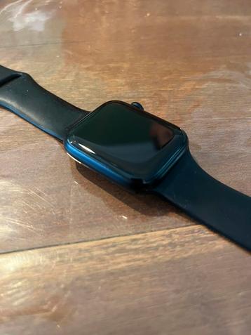 Apple Watch SE2 44mm - 1 jaar oud beschikbaar voor biedingen