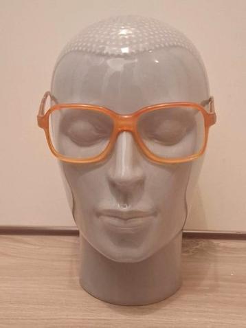 Karl lagerfeld vintage bril montuur beschikbaar voor biedingen