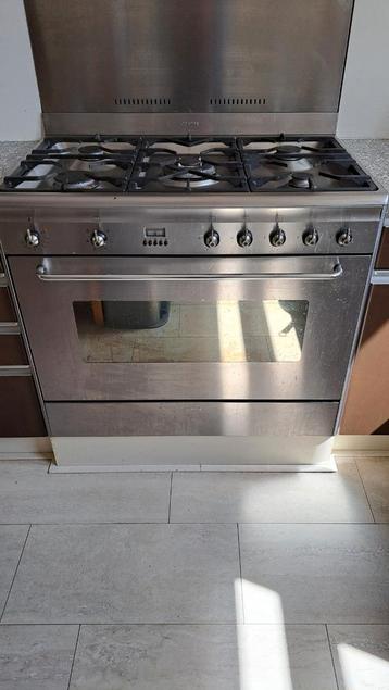 Smeg 5-pits gasfornuis met wokbrander, oven werkt niet  beschikbaar voor biedingen