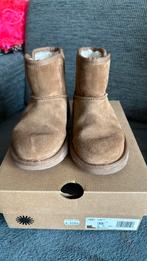 Uggs, Kinderen en Baby's, Meisje, Ophalen of Verzenden, Zo goed als nieuw