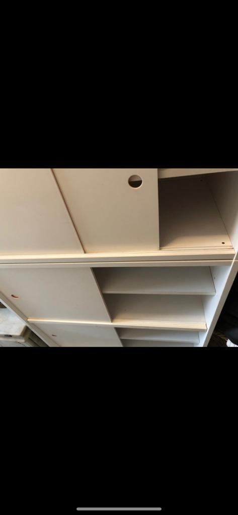 Twee kastjes met schuifdeurtjes IKEA, Huis en Inrichting, Kasten | Wandmeubels, Gebruikt, Minder dan 100 cm, Minder dan 150 cm