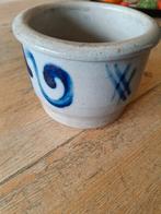 Antieke aardewerk pot met blauwe decoratie, Ophalen of Verzenden