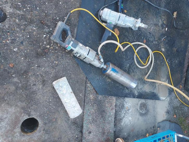 Diamantboormachine 2stuks, Doe-het-zelf en Verbouw, Gereedschap | Boormachines, Gebruikt, Variabele snelheid, Ophalen