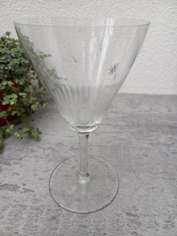 Wijnglas (Retro, kristal, geslepen) beschikbaar voor biedingen