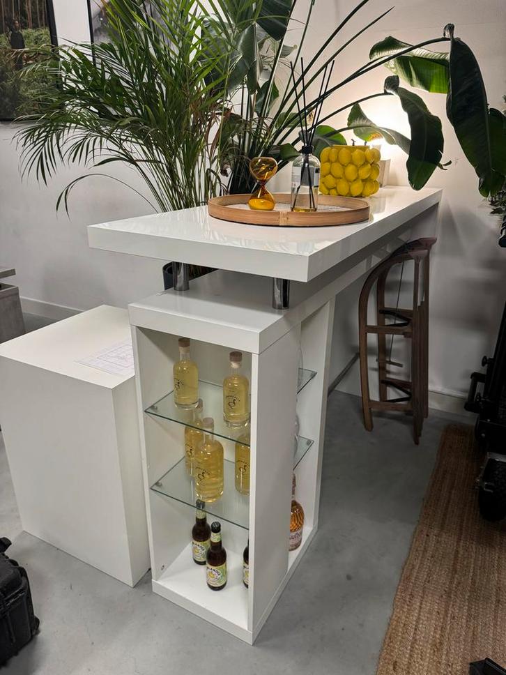 Witte statafel / barmeubel, Huis en Inrichting, Barren, Gebruikt, Ophalen