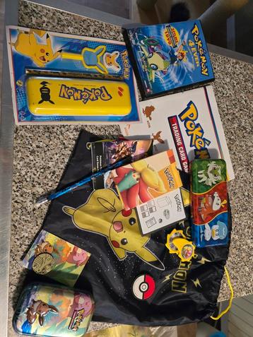 Pokemon Setje met Diverse Items beschikbaar voor biedingen
