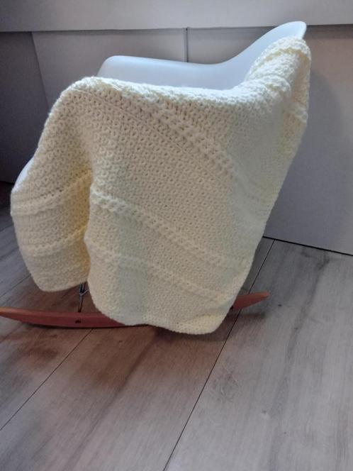 Babydekentje / Wiegdekentje offwhite / crème, Kinderen en Baby's, Dekens, Slaapzakjes en Inbakerproducten, Nieuw, Deken, 85 tot 100 cm