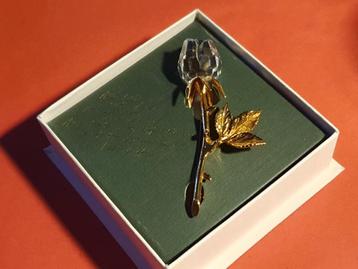 Swarovski crystal rose broche beschikbaar voor biedingen