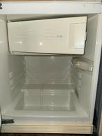 Kleur-wit.Maat:breedte-59 centimeter, hoogte - 84 centimeter, Gebruikt, Minder dan 75 liter, 45 tot 60 cm, Met vriesvak