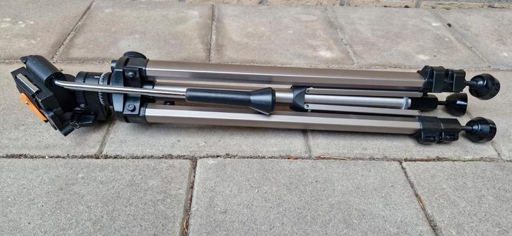 Driepoot Statief merk luxon type 1429, Audio, Tv en Foto, Fotografie | Statieven en Balhoofden, Zo goed als nieuw, Driepoot, 150 tot 175 cm