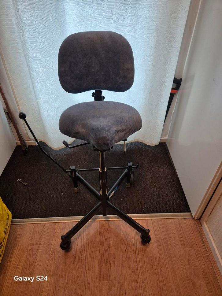 Trippelstoel / werkstoel, Diversen, Verpleegmiddelen, Gebruikt, Ophalen of Verzenden