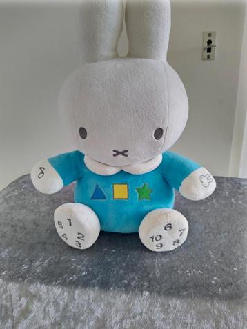  Clementoni Nijntje Sprekende Knuffel.  beschikbaar voor biedingen