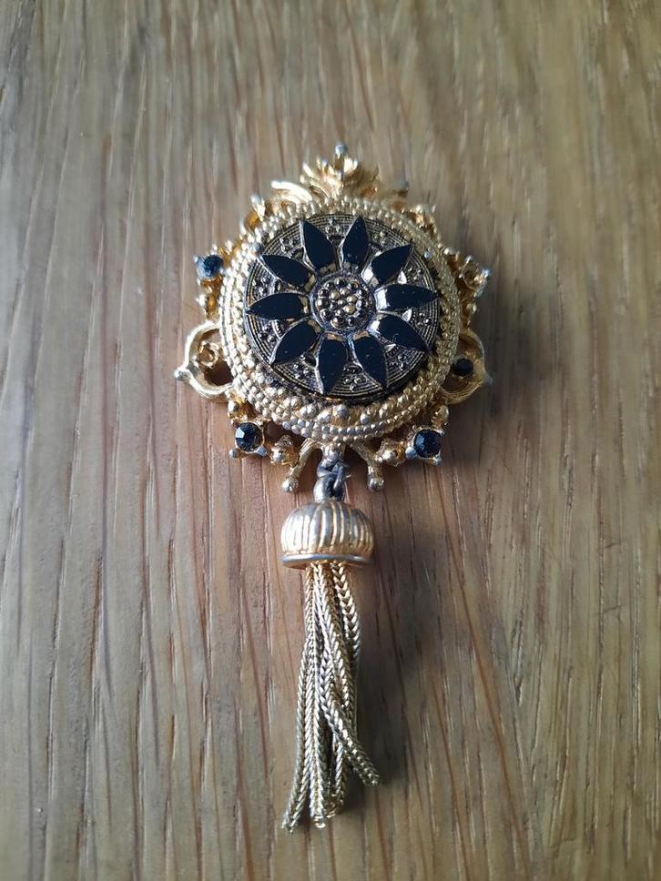 Vintage Broche met Blauwe Accenten, Sieraden, Tassen en Uiterlijk, Broches, Gebruikt, Goud, Goud, 4 tot 7 cm, Met strass, Ophalen of Verzenden